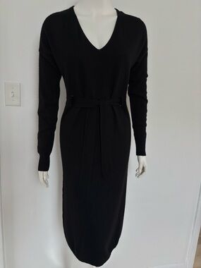 Sutton Cashmere Black V-Neck Belted Long Sleeve Knit Dress